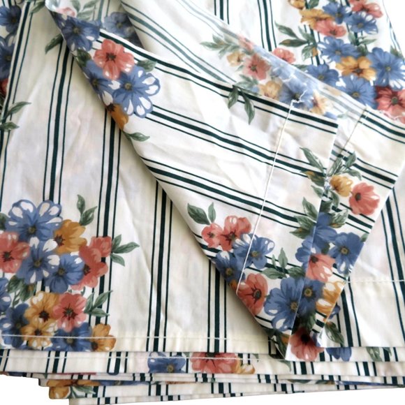 Vintage King Sheet Set 1 Flat 1 Fitted Strip Floral No Iron Percale USA Made - Picture 1 of 10